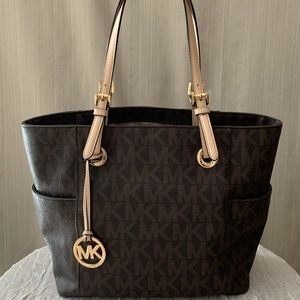 Michael Kors Jet Set Travel Large Tote